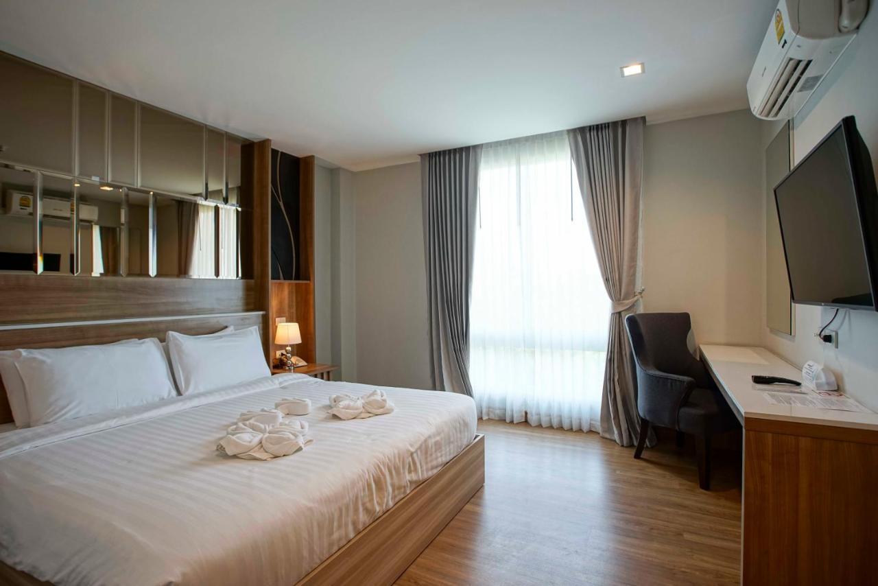 Nantra Chiangmai Riverfront Hotel Chiang Mai Habitación foto