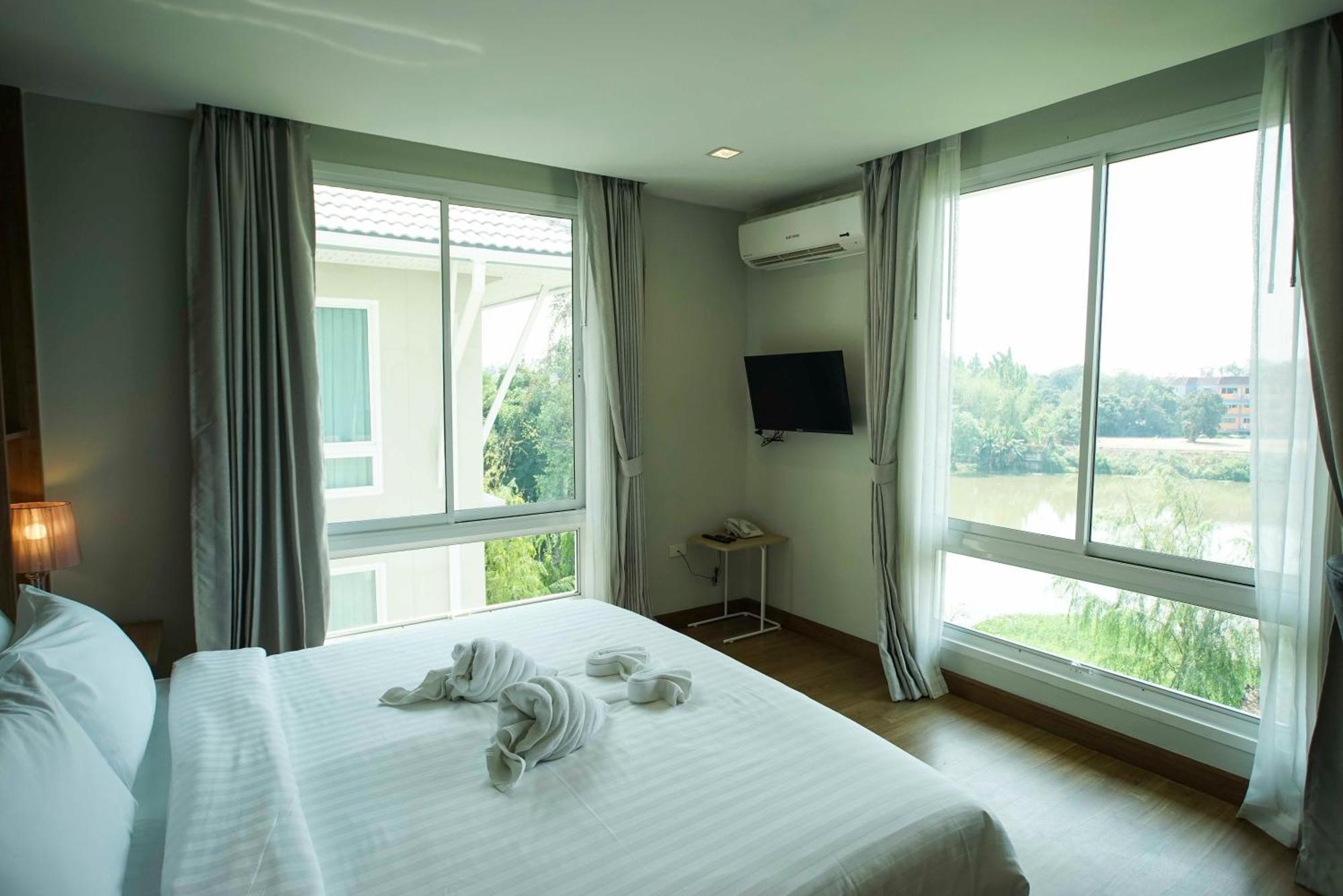 Nantra Chiangmai Riverfront Hotel Chiang Mai Habitación foto